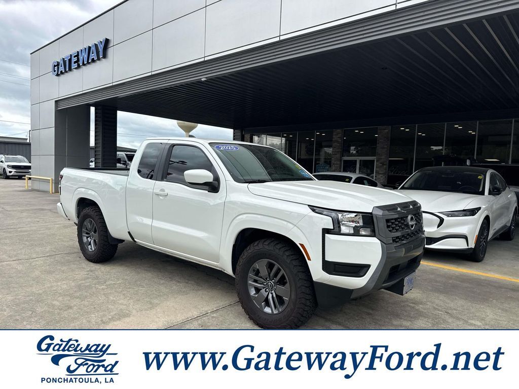 2025 NISSAN Frontier