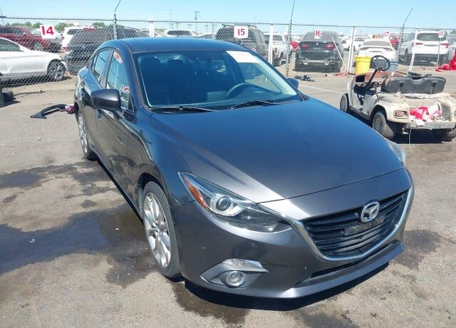 2016 MAZDA Mazda3