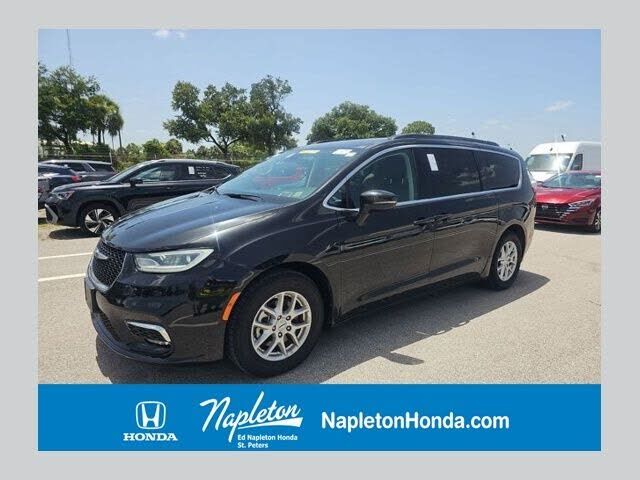 2022 CHRYSLER Pacifica