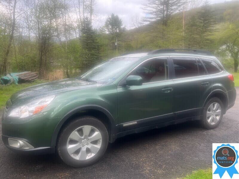 2012 SUBARU Outback