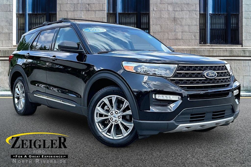 2023 FORD Explorer