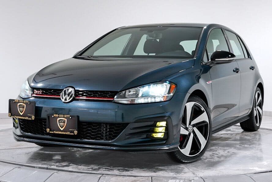 2021 VOLKSWAGEN Golf GTI