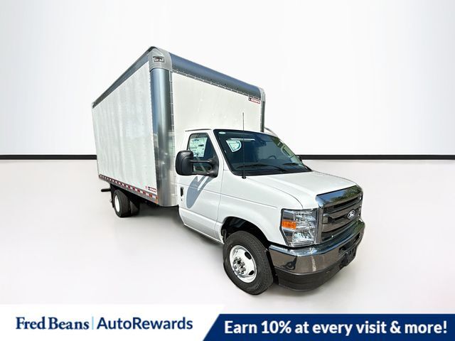 2027 FORD E-450