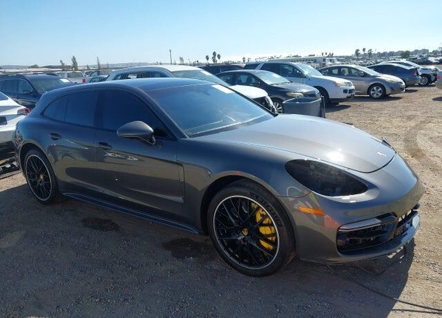 2018 PORSCHE Panamera