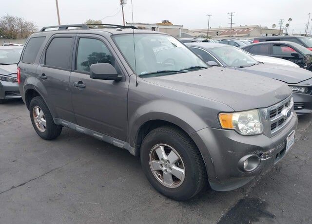 2011 FORD Escape