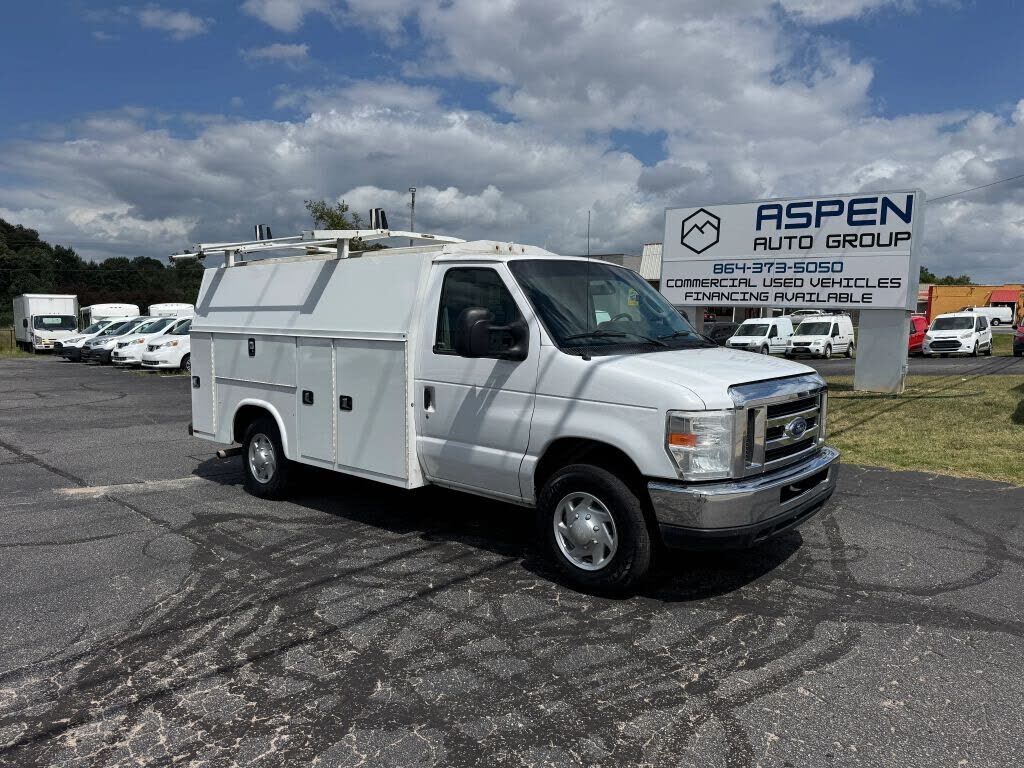 2019 FORD E-350