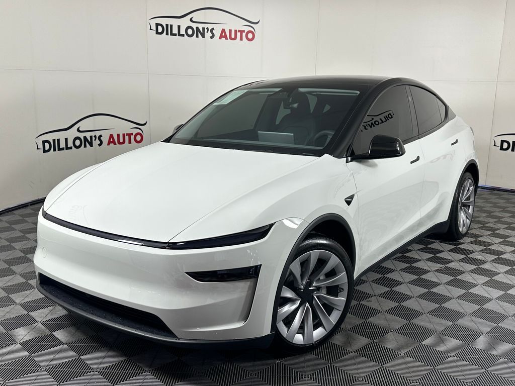 2026 TESLA Model Y