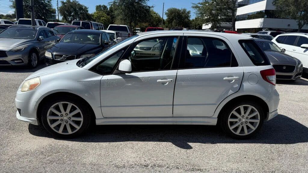 2011 SUZUKI SX4