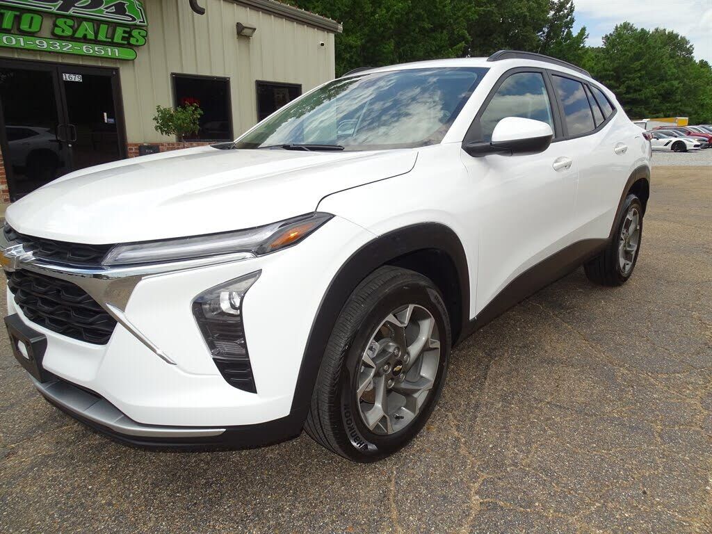 2026 CHEVROLET Trax