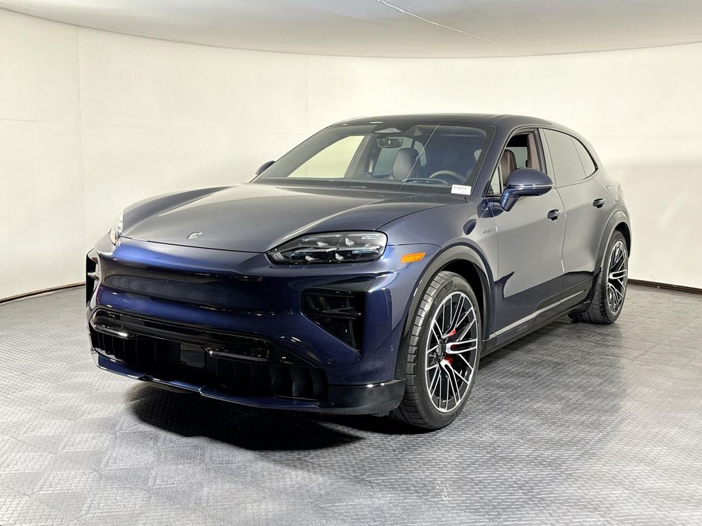 2026 PORSCHE Cayenne