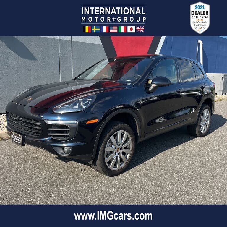 2017 PORSCHE Cayenne