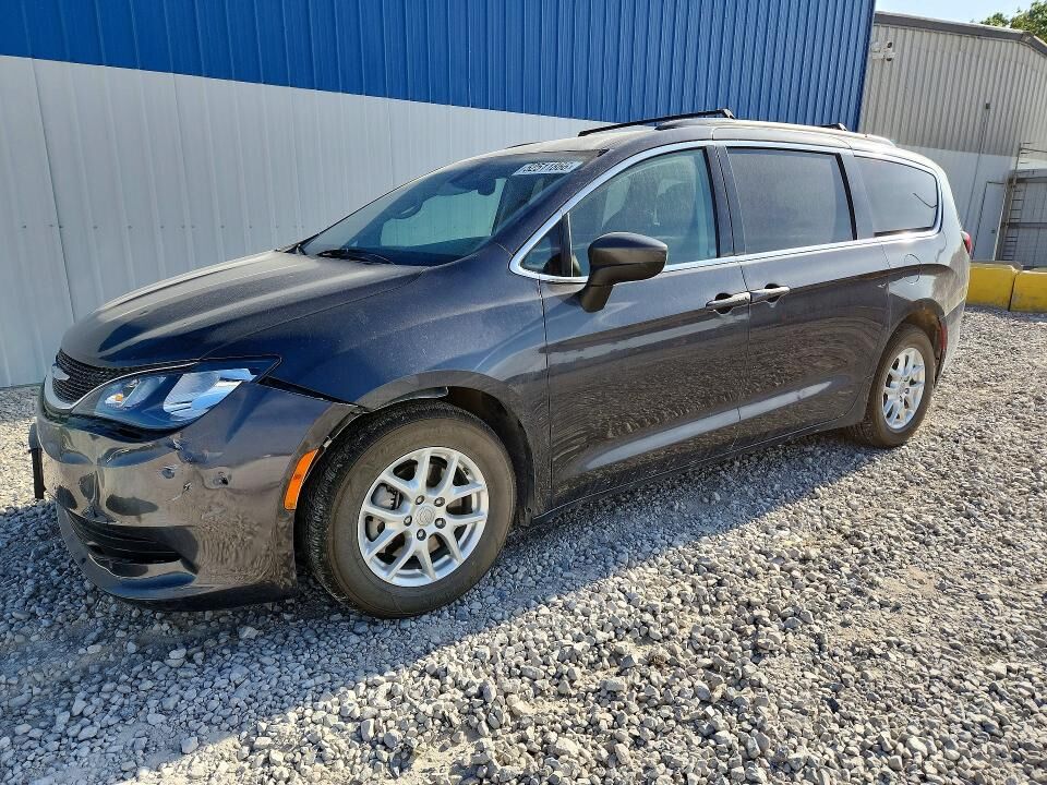 2020 CHRYSLER Voyager