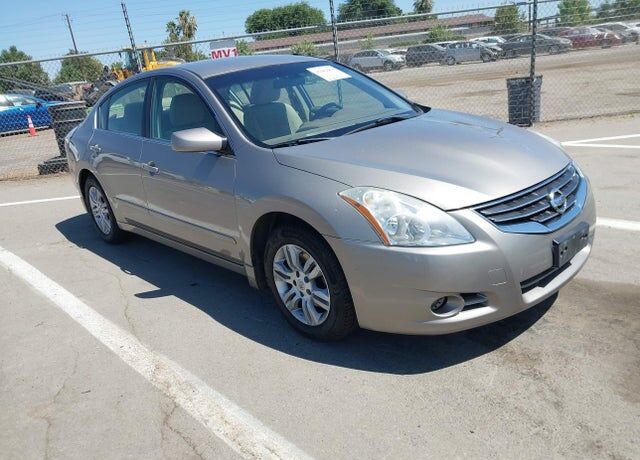 2012 NISSAN Altima