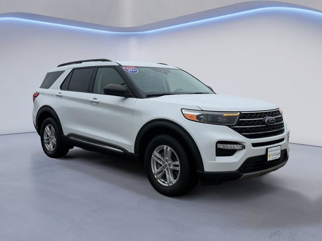 2021 FORD Explorer
