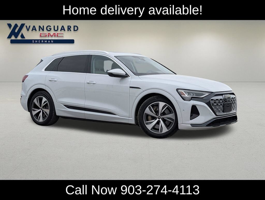 2024 AUDI Q8