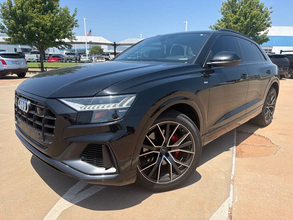 2020 AUDI Q8