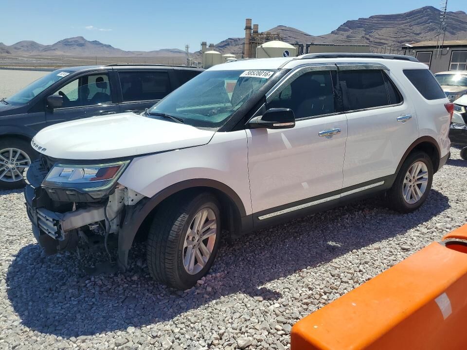 2017 FORD Explorer