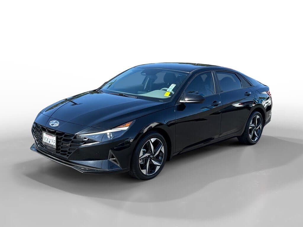 2023 HYUNDAI Elantra