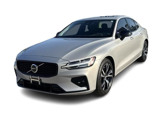 2024 VOLVO S60