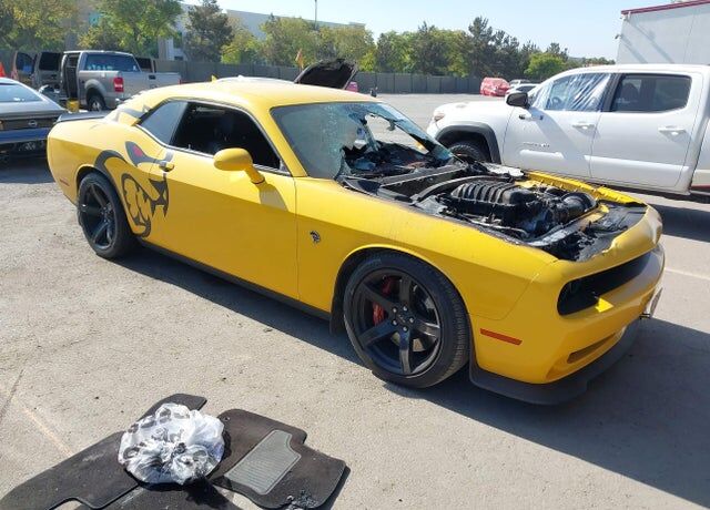 2017 DODGE Challenger