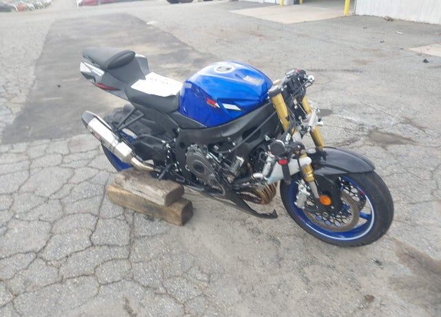 2026 SUZUKI GSX-R750