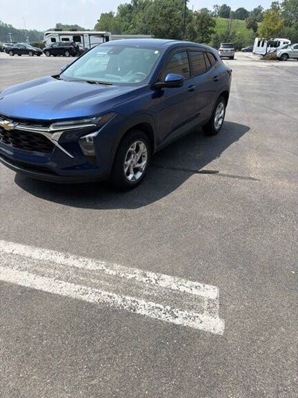 2024 CHEVROLET Trax