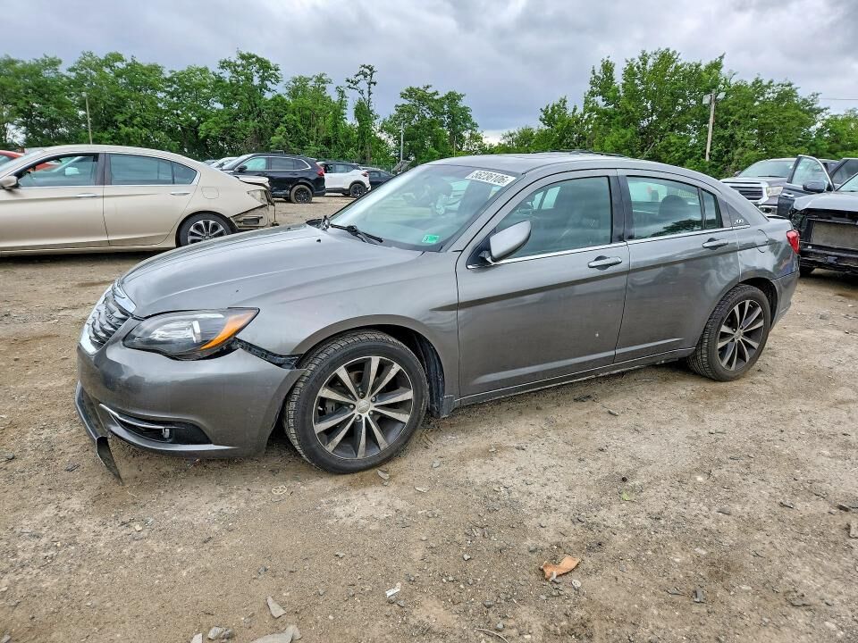 2013 CHRYSLER 200