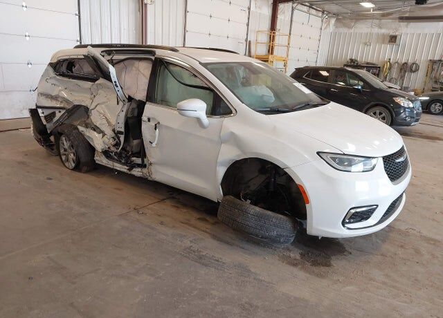 2022 CHRYSLER Pacifica