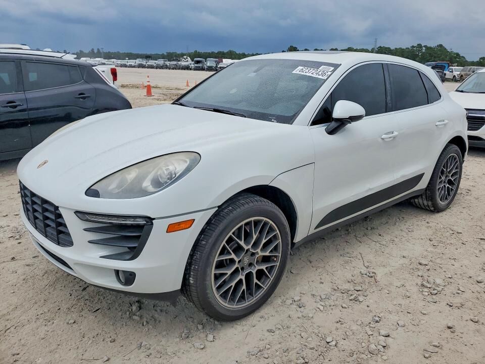 2015 PORSCHE Macan