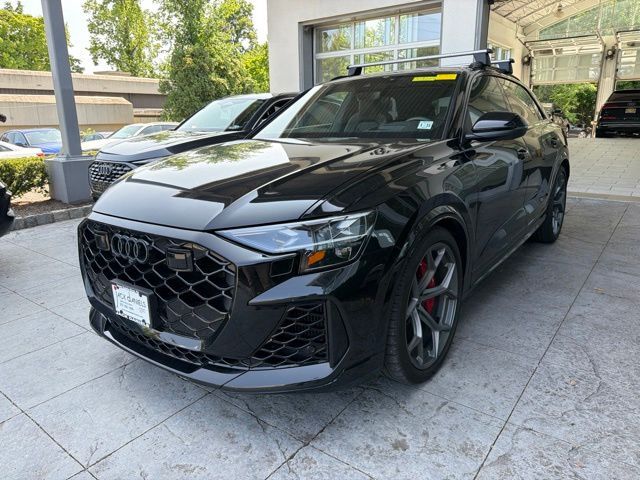 2025 AUDI RS Q8