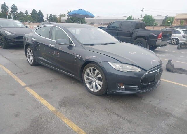 2014 TESLA Model S