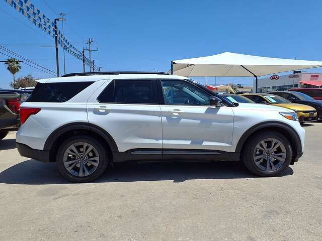 2024 FORD Explorer