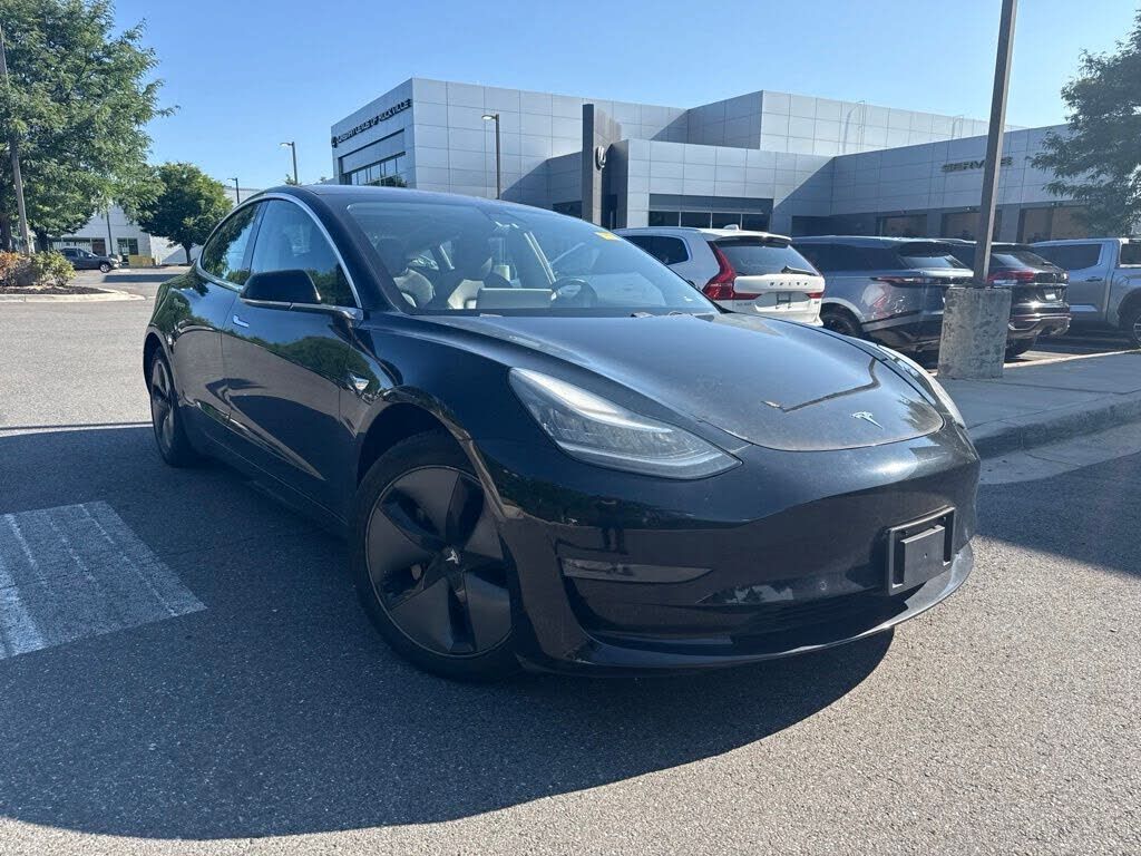 2018 TESLA Model 3