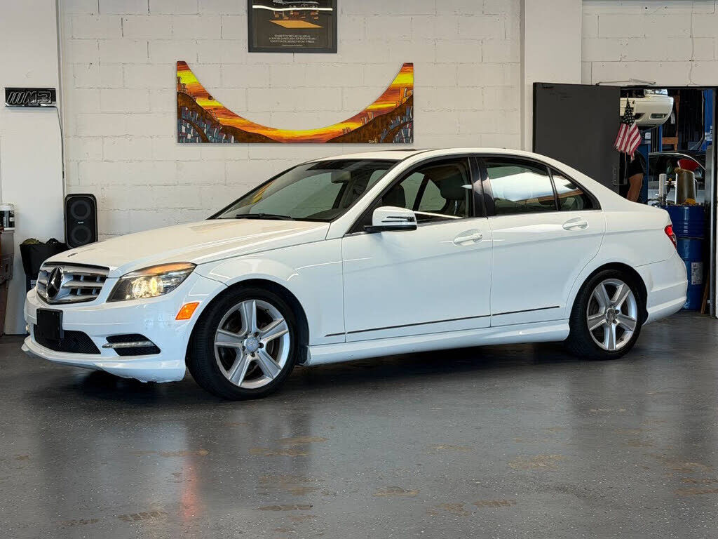 2011 MERCEDES-BENZ C-Class