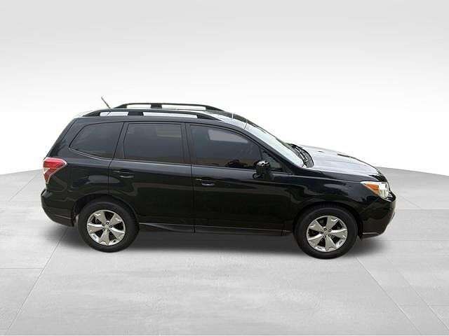2015 SUBARU Forester