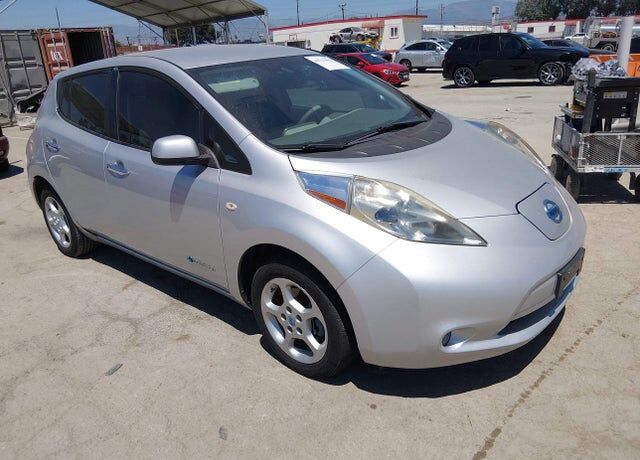 2011 NISSAN Leaf