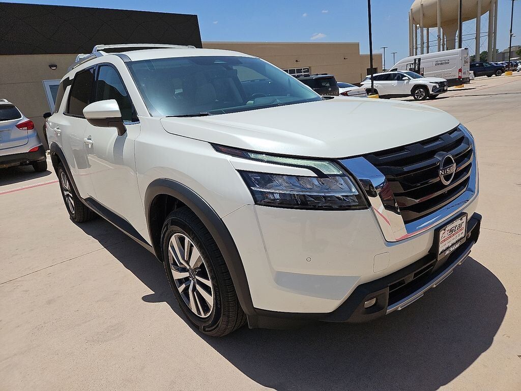 2023 NISSAN Pathfinder