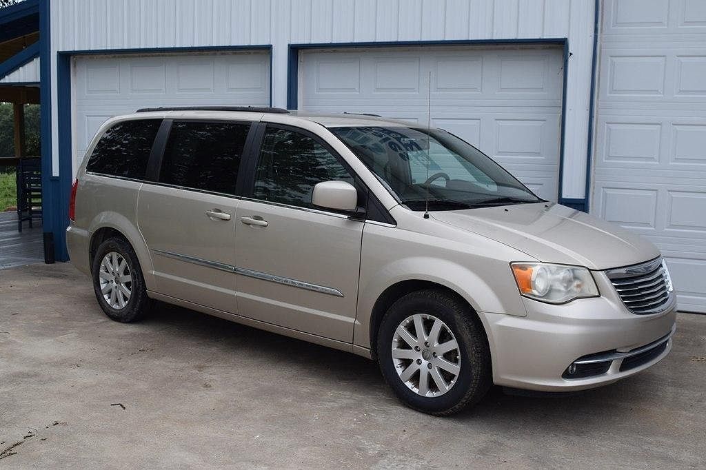 2012 CHRYSLER Town and Country