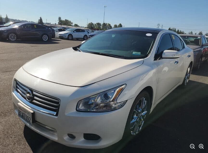 2012 NISSAN Maxima