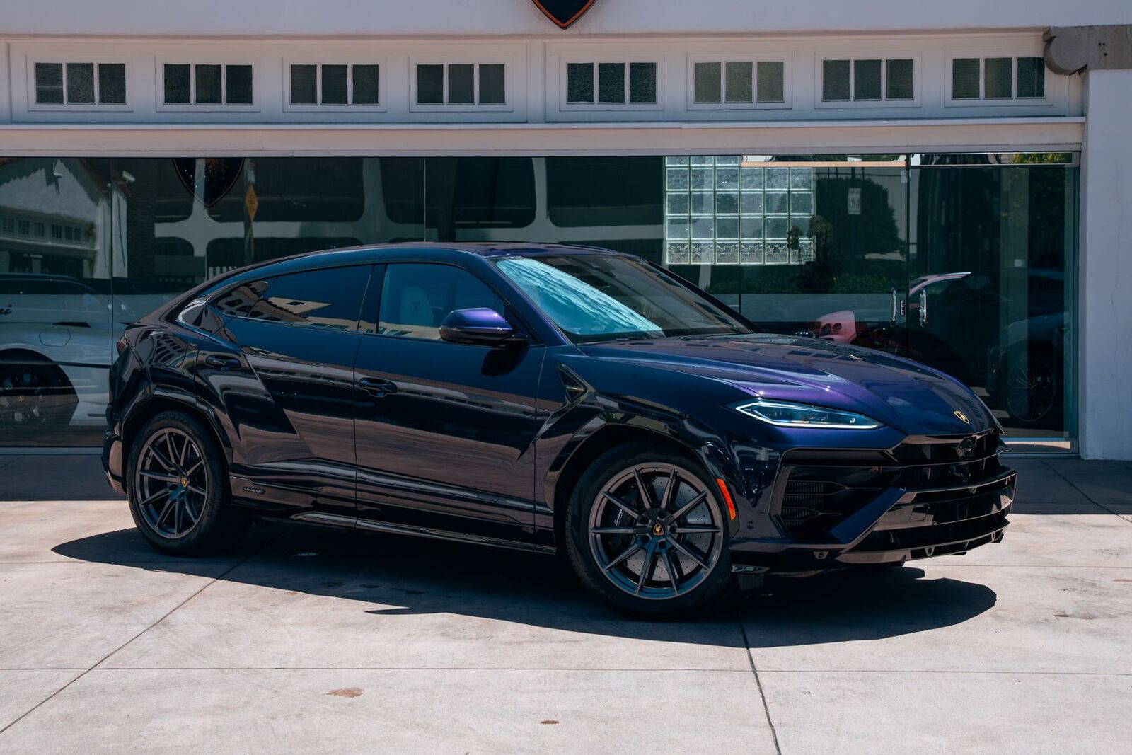 2025 LAMBORGHINI URUS