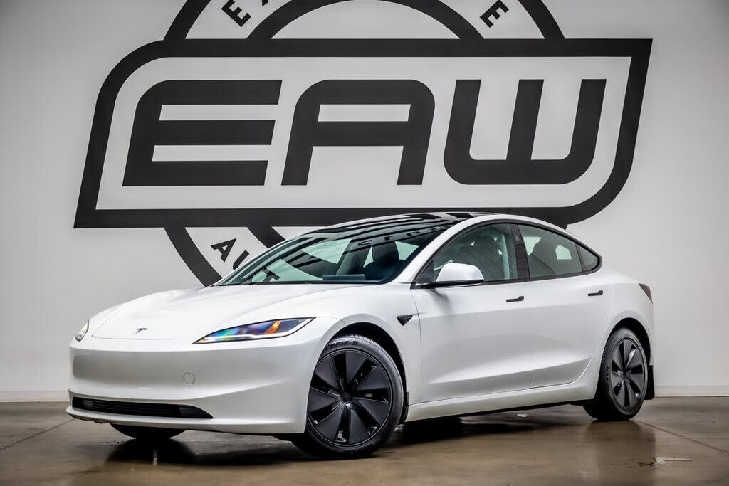 2024 TESLA Model 3