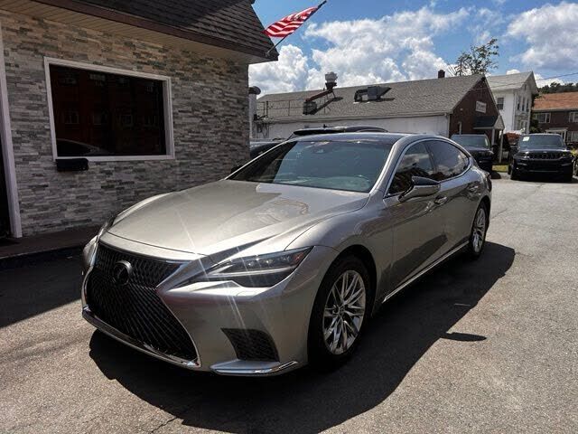 2022 LEXUS LS