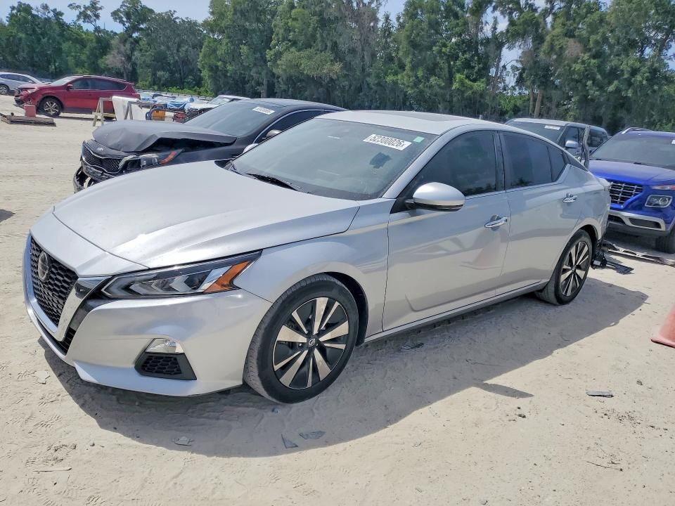 2022 NISSAN Altima