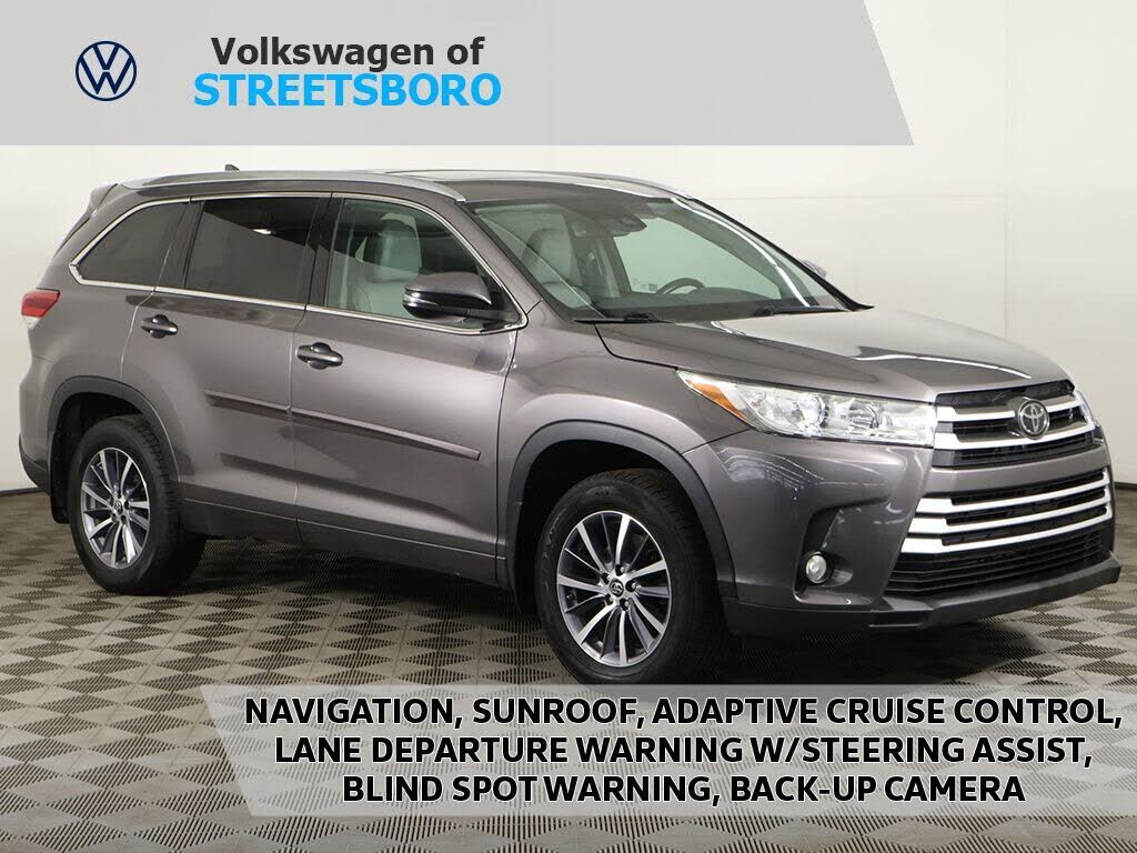 2017 TOYOTA Highlander