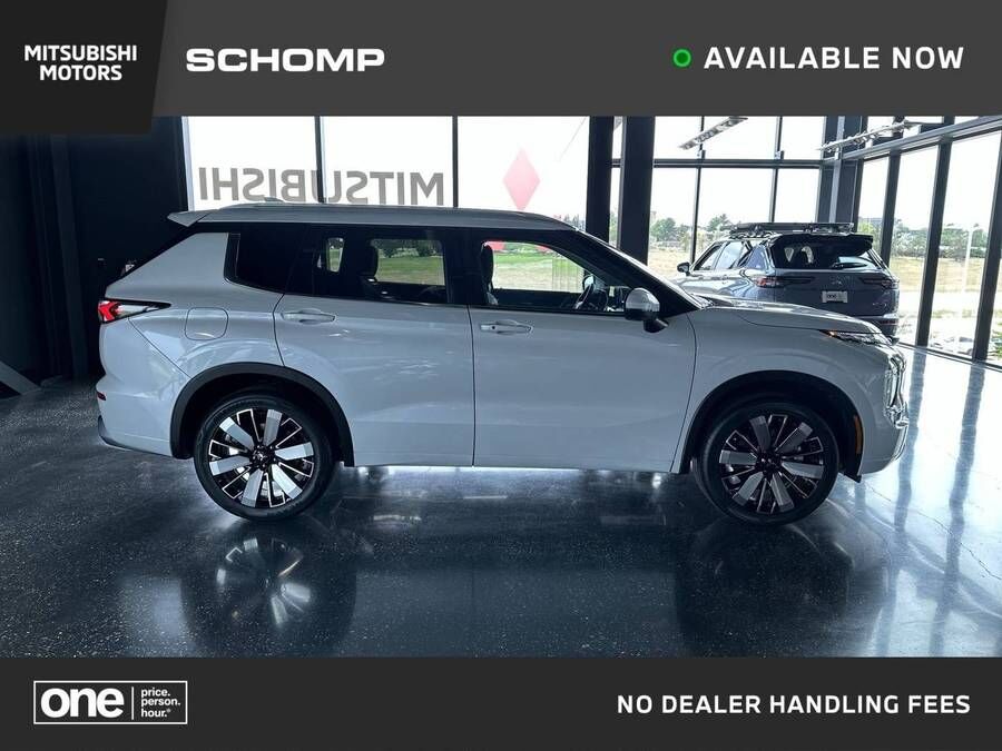 2026 MITSUBISHI Outlander