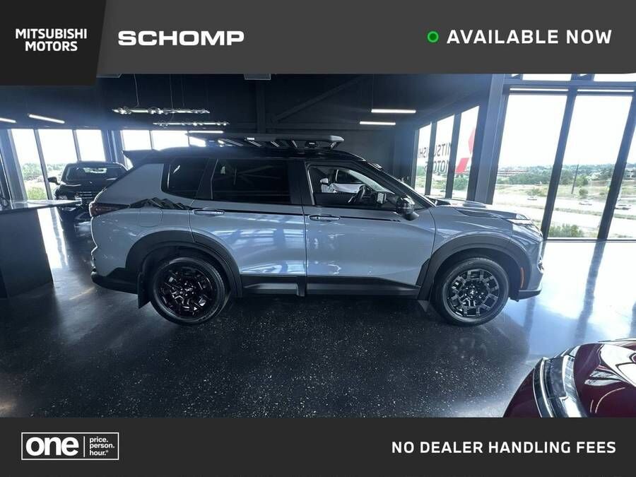 2026 MITSUBISHI Outlander
