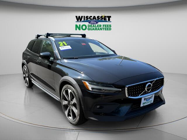2021 VOLVO V60CC