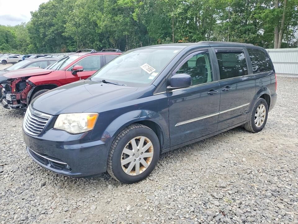 2013 CHRYSLER Town and Country