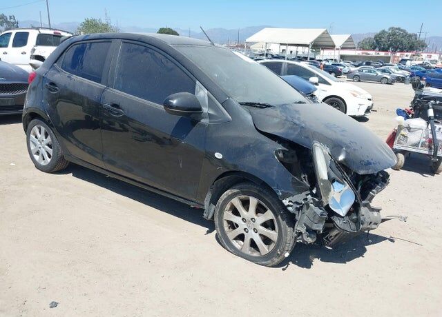 2012 MAZDA Mazda2