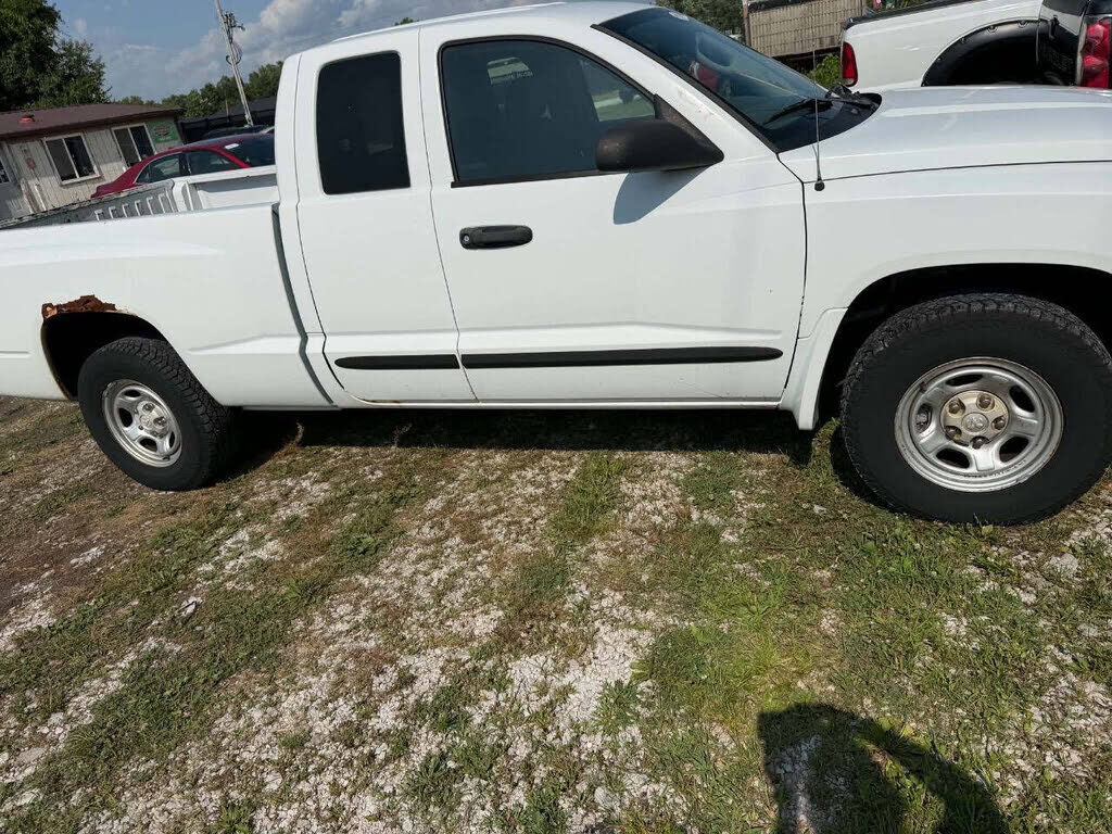 2005 DODGE Dakota